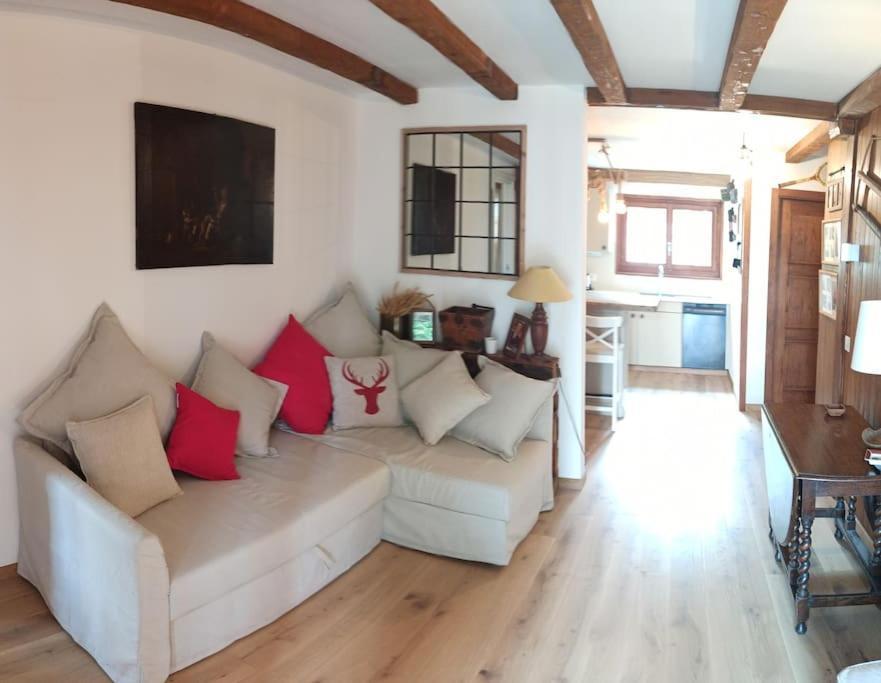 Cozy Apartment In The Heart Of The Alps شاتو دو المظهر الخارجي الصورة