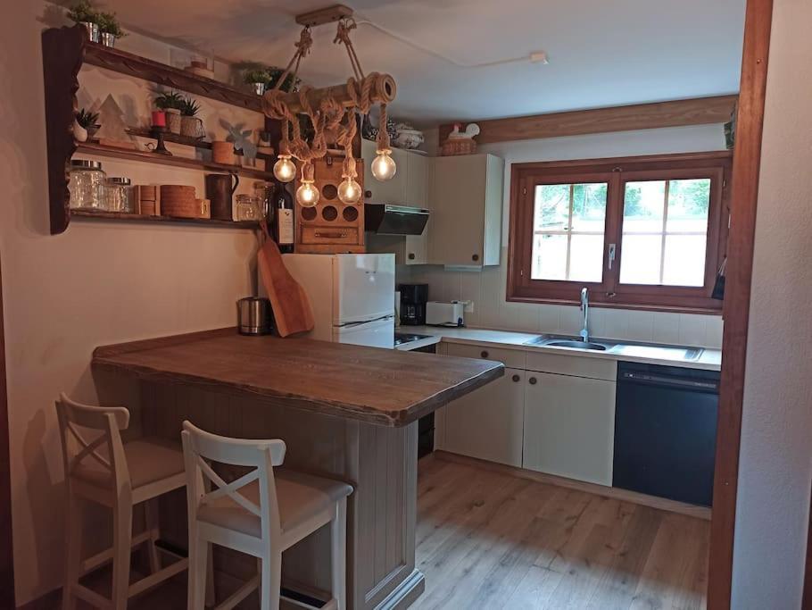 Cozy Apartment In The Heart Of The Alps شاتو دو المظهر الخارجي الصورة