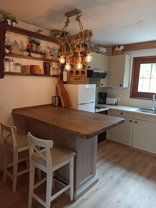 Cozy Apartment In The Heart Of The Alps شاتو دو المظهر الخارجي الصورة