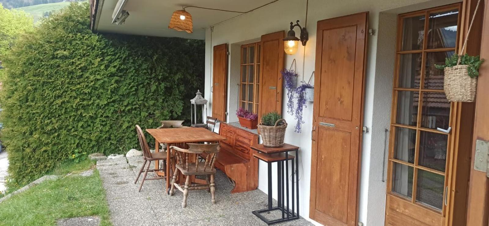 Cozy Apartment In The Heart Of The Alps شاتو دو المظهر الخارجي الصورة