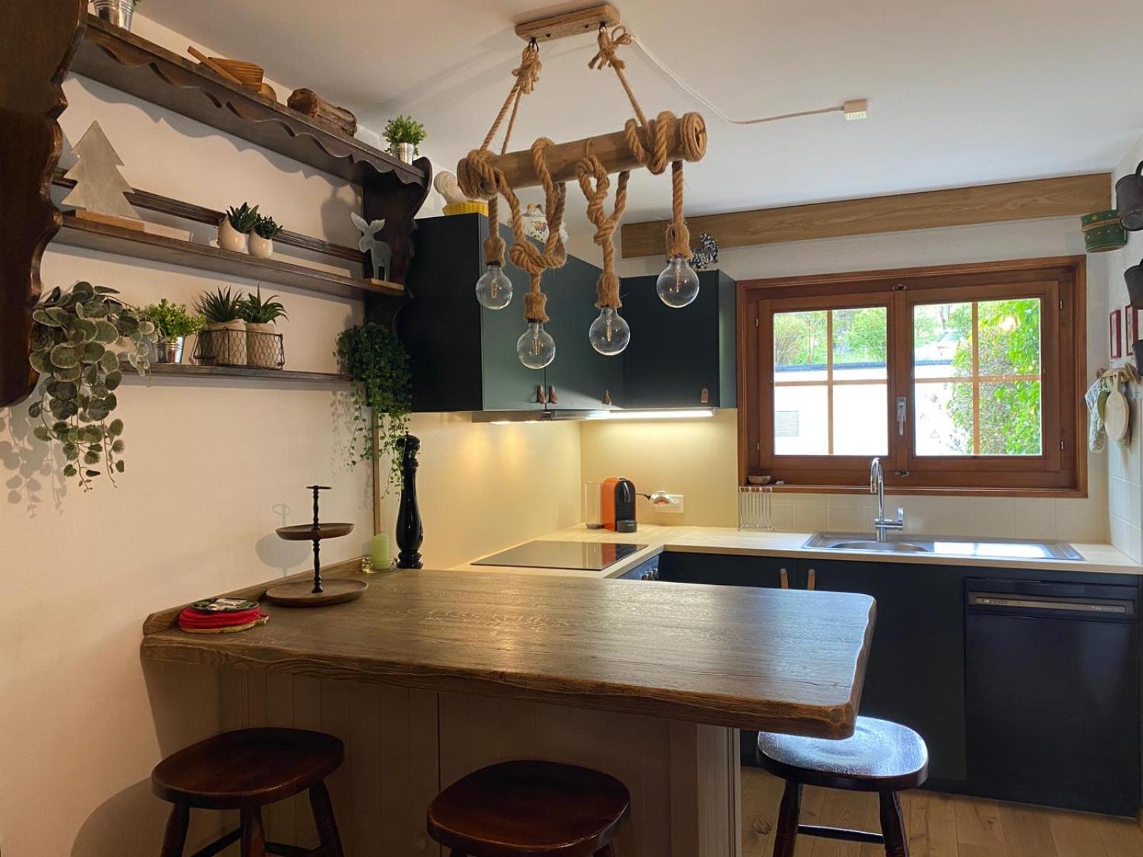 Cozy Apartment In The Heart Of The Alps شاتو دو المظهر الخارجي الصورة